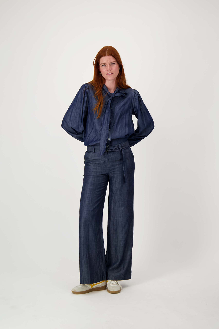 Blouse met denim strik Zusss