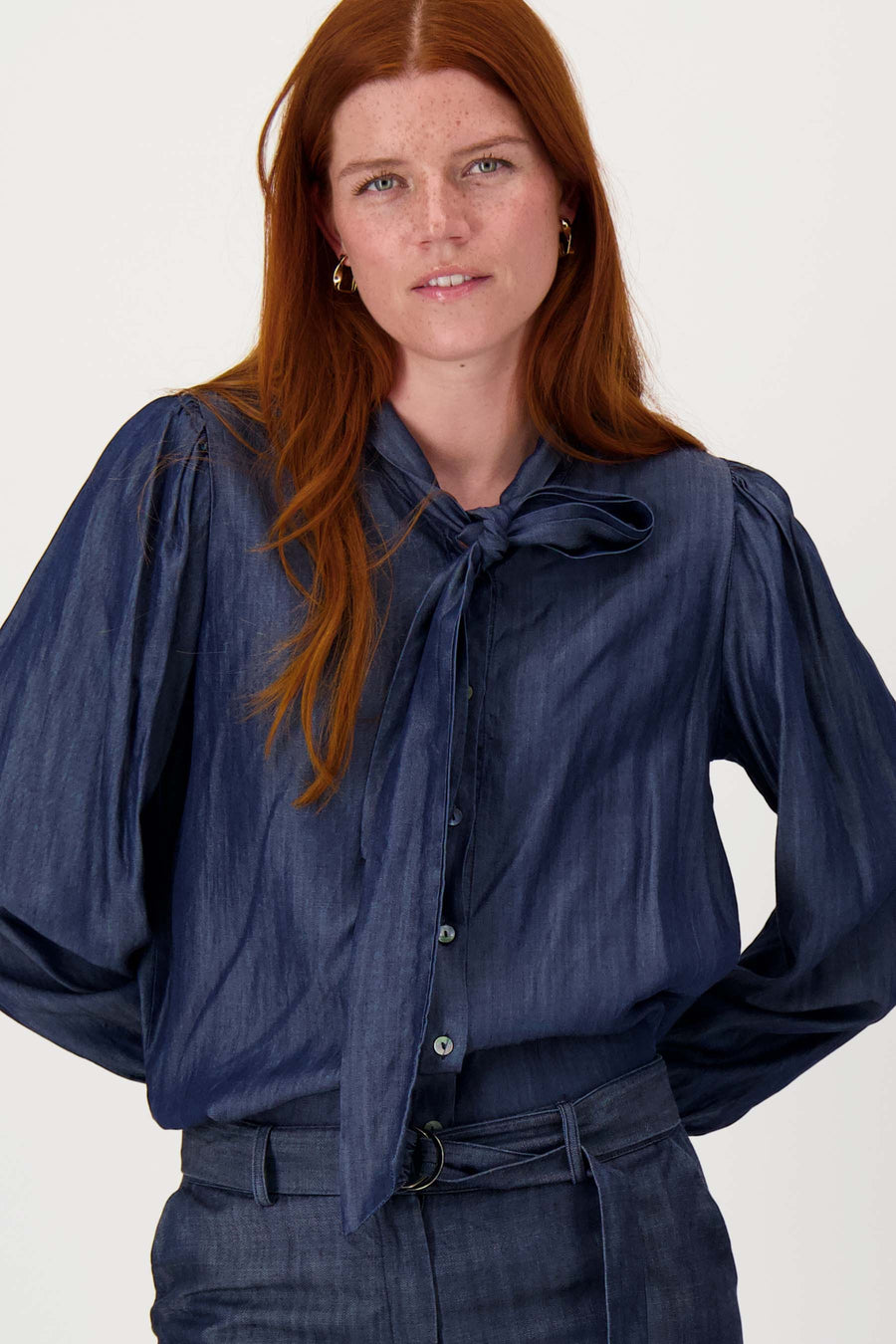 Blouse met denim strik Zusss