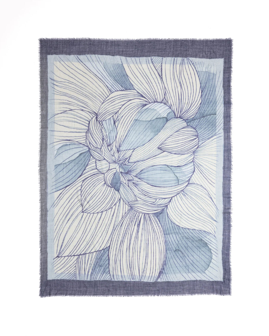 Shawl Moment in May - Paris